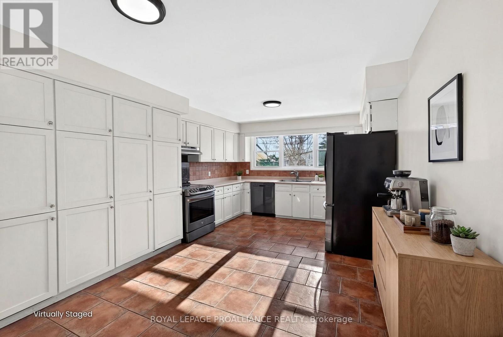 107 Fenwood Crescent, Belleville (Belleville Ward), Ontario  K8N 4Z7 - Photo 9 - X12855802