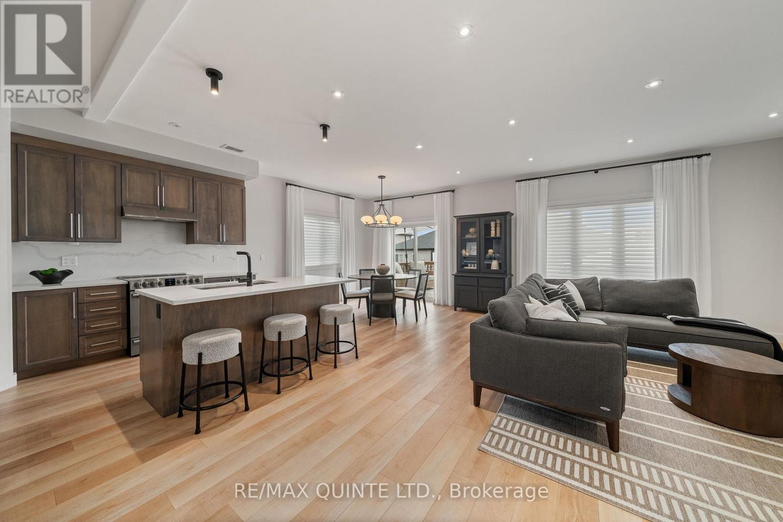 14 Cypress Drive, Belleville (Thurlow Ward), Ontario  K8N 0J6 - Photo 8 - X12855826