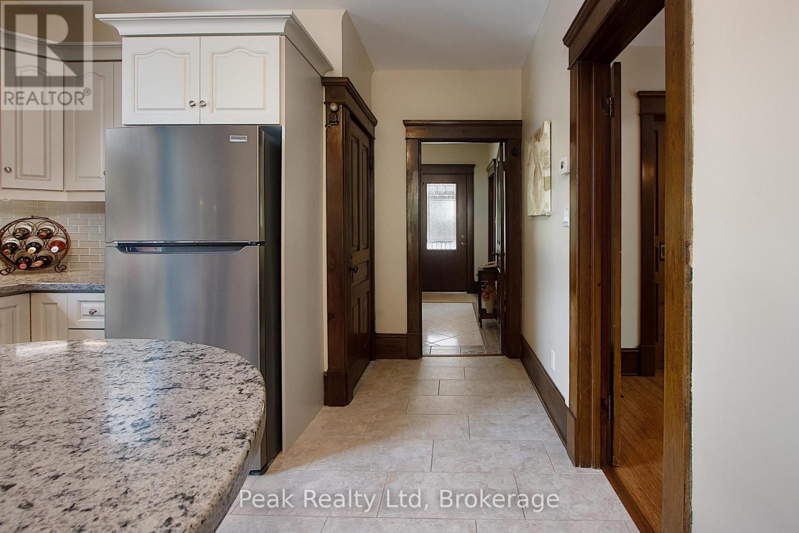 212 Front Street, Stratford, Ontario  N5A 4H7 - Photo 17 - X12855948