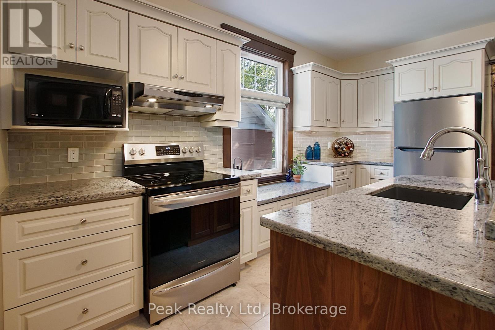 212 Front Street, Stratford, Ontario  N5A 4H7 - Photo 18 - X12855948