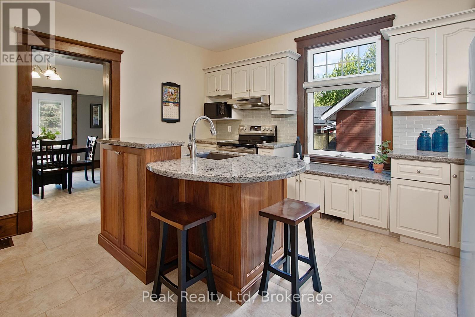 212 Front Street, Stratford, Ontario  N5A 4H7 - Photo 19 - X12855948