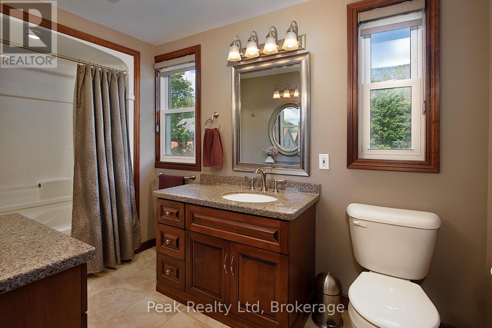 212 Front Street, Stratford, Ontario  N5A 4H7 - Photo 37 - X12855948