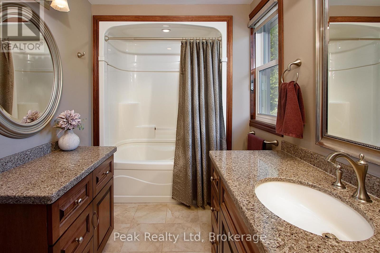 212 Front Street, Stratford, Ontario  N5A 4H7 - Photo 38 - X12855948