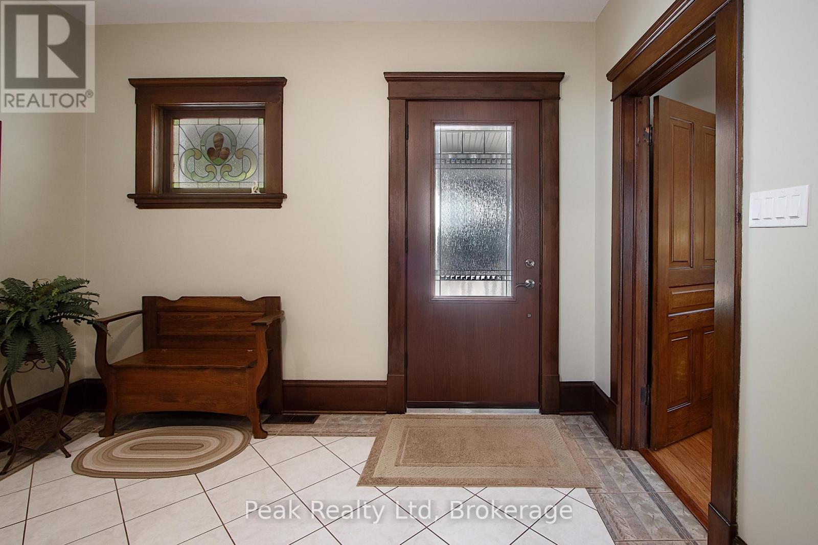 212 Front Street, Stratford, Ontario  N5A 4H7 - Photo 7 - X12855948