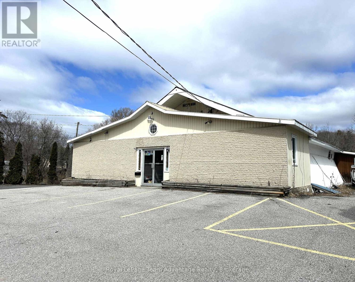 58 Bowes Street, Parry Sound, Ontario  P2A 2L3 - Photo 1 - X12855970