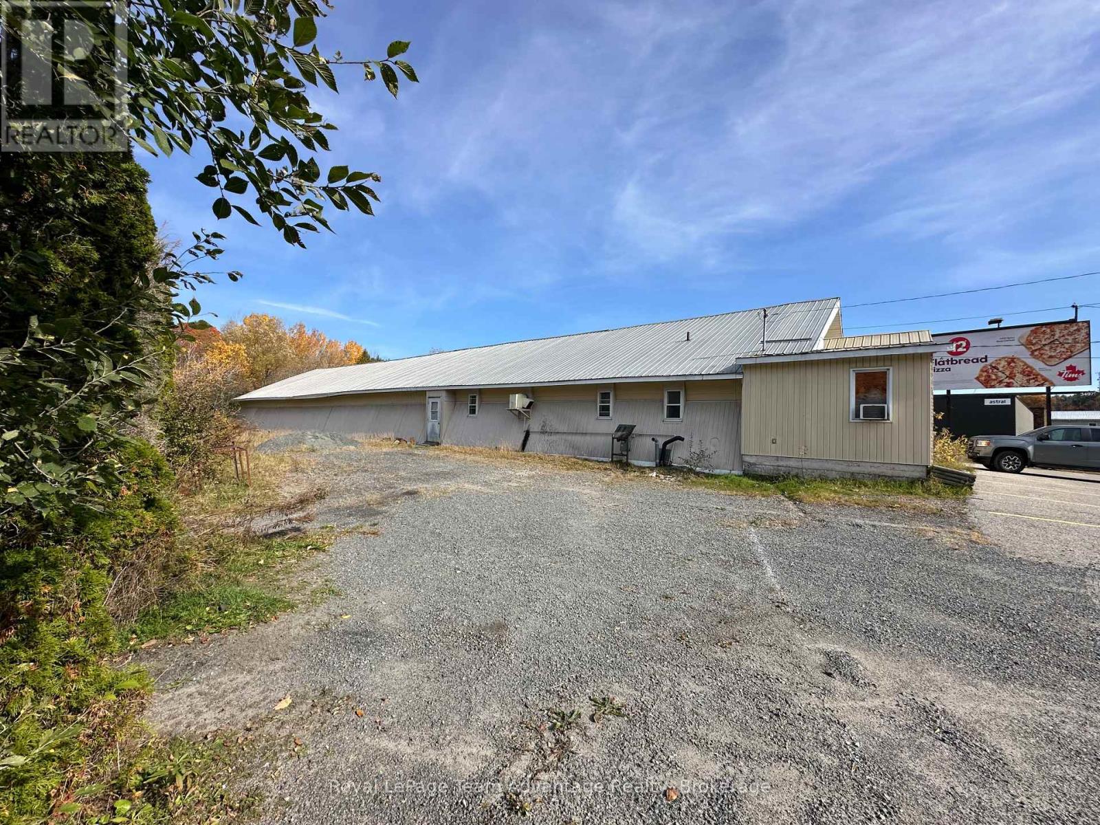 58 Bowes Street, Parry Sound, Ontario  P2A 2L3 - Photo 5 - X12855970