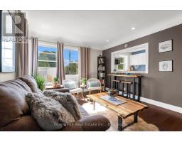 5 - 2 STROUD ROAD, Hamilton, Ontario