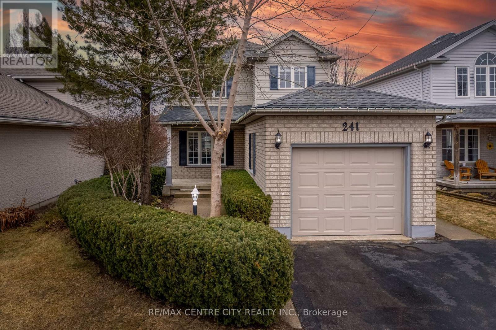 241 PARKVIEW DRIVE, Strathroy-Caradoc, Ontario