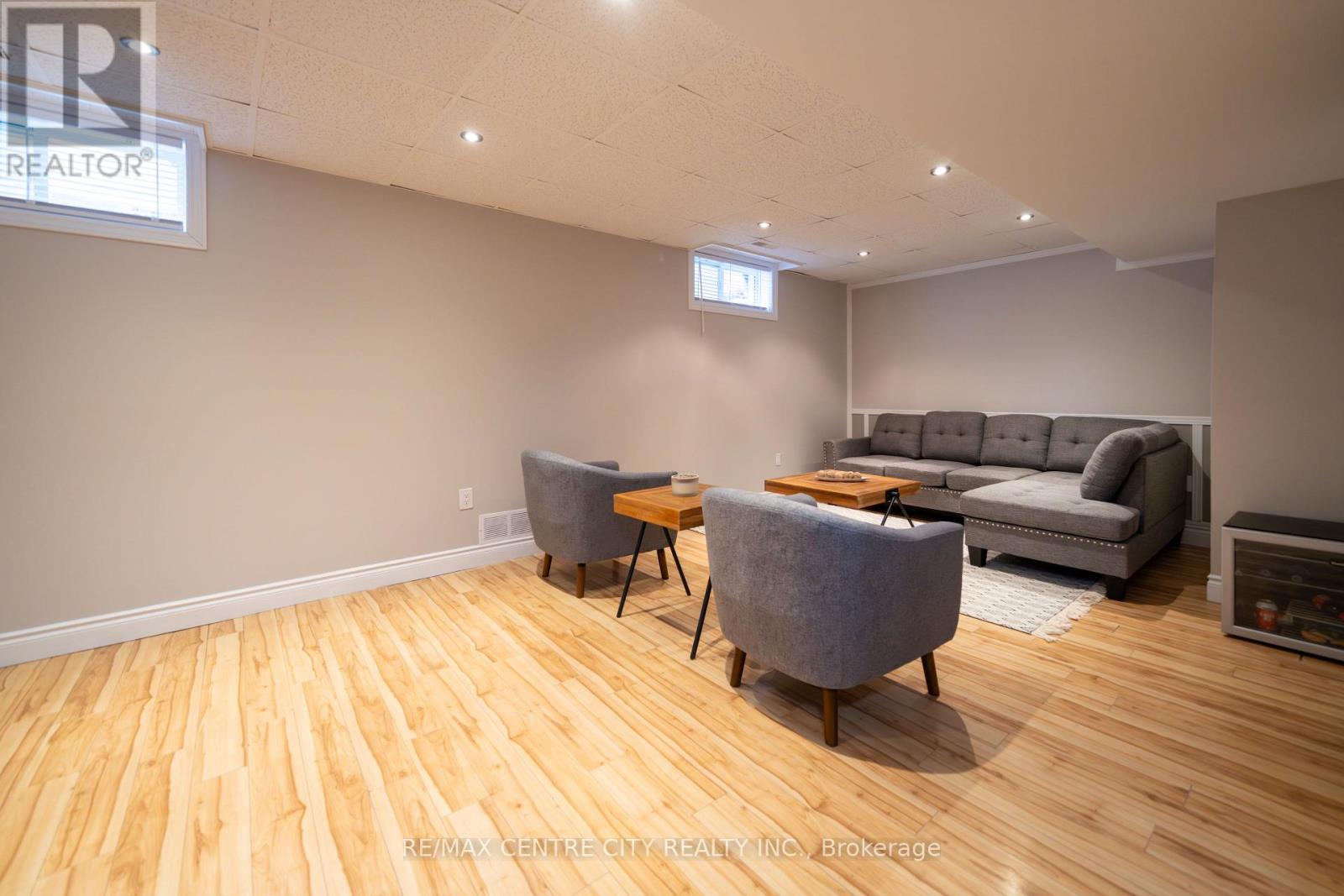 241 Parkview Drive, Strathroy-Caradoc, Ontario  N7G 4C1 - Photo 24 - X12855742