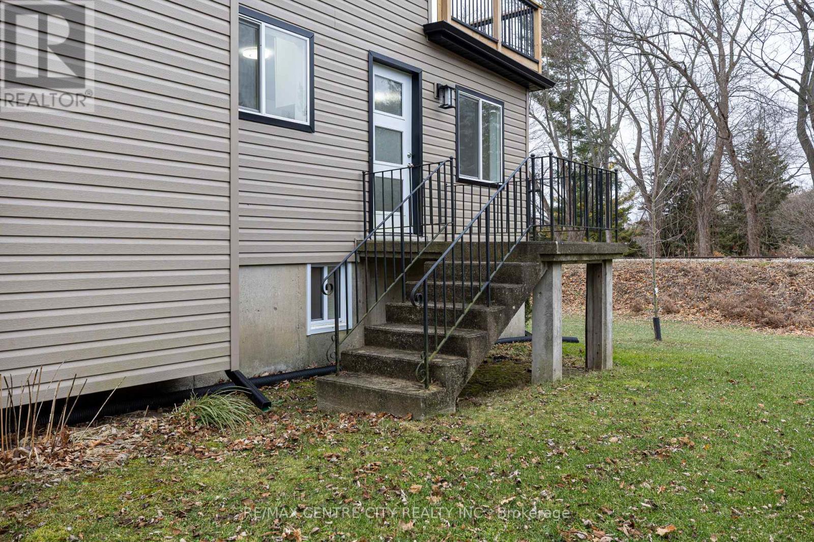 42400 John Wise Line, Central Elgin, Ontario  N5R 5T5 - Photo 9 - X12855966