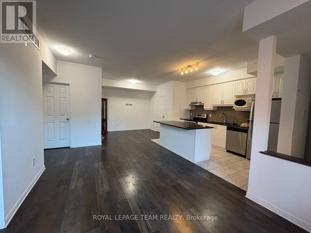 A - 371 Haliburton Heights, Ottawa, Ontario  K2V 0J3 - Photo 3 - X12855984