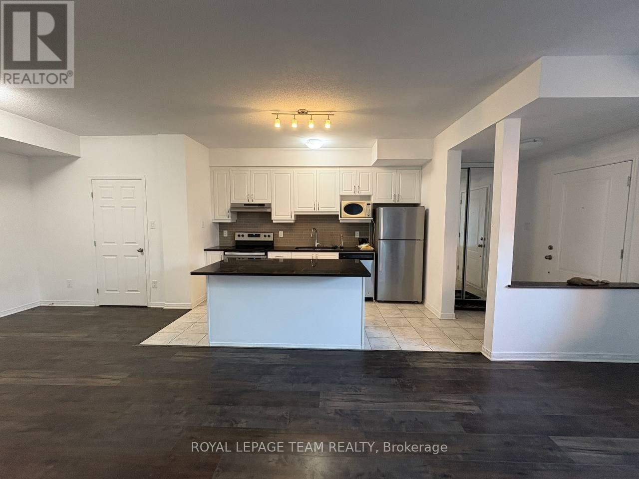 A - 371 Haliburton Heights, Ottawa, Ontario  K2V 0J3 - Photo 5 - X12855984