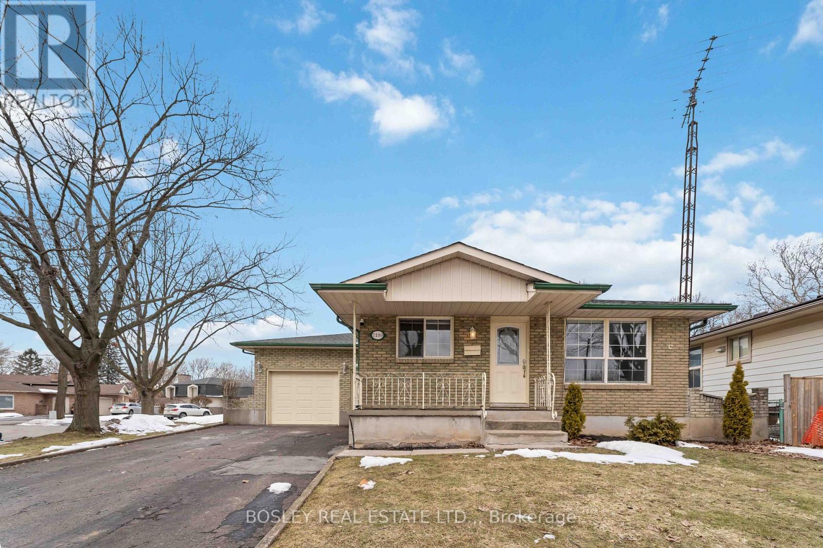 7199 Freeman Street, Niagara Falls, Ontario  L2E 5V8 - Photo 1 - X12855874