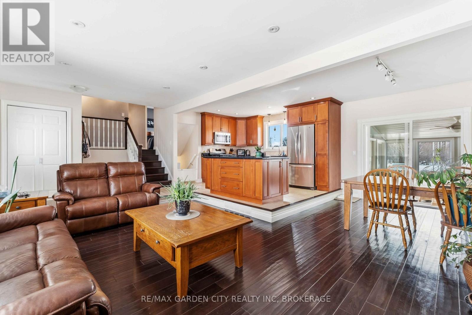 147 Cairns Crescent, Fort Erie, Ontario  L2A 5M4 - Photo 10 - X12855946