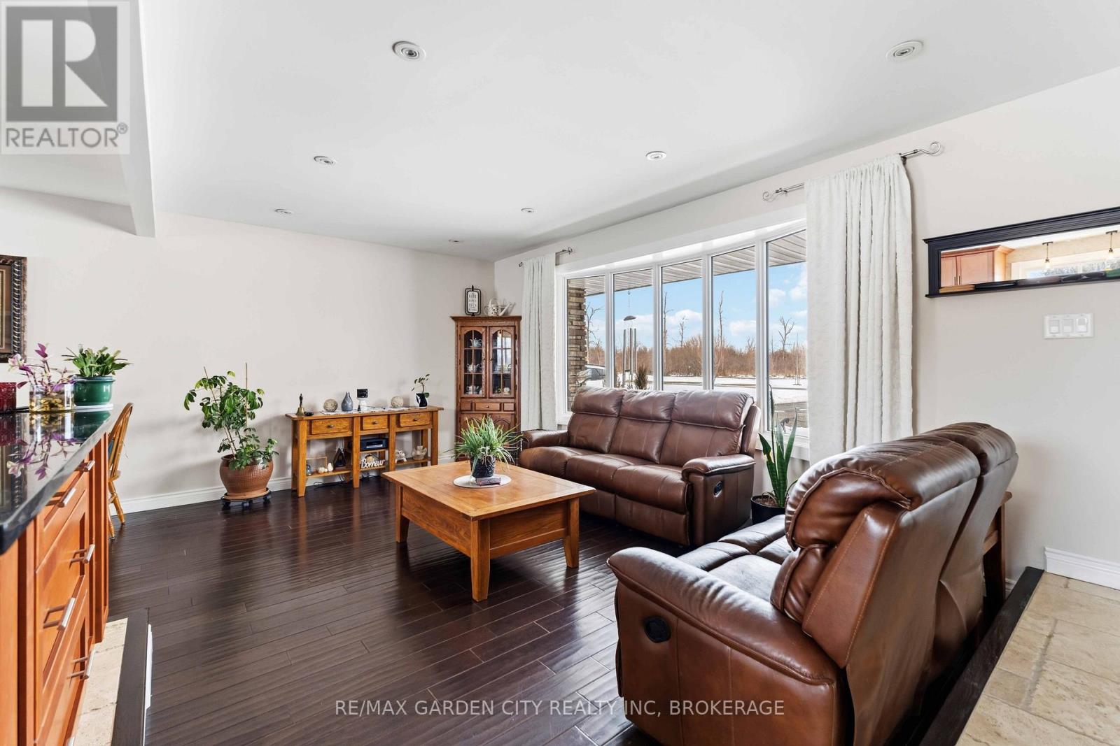 147 Cairns Crescent, Fort Erie, Ontario  L2A 5M4 - Photo 12 - X12855946