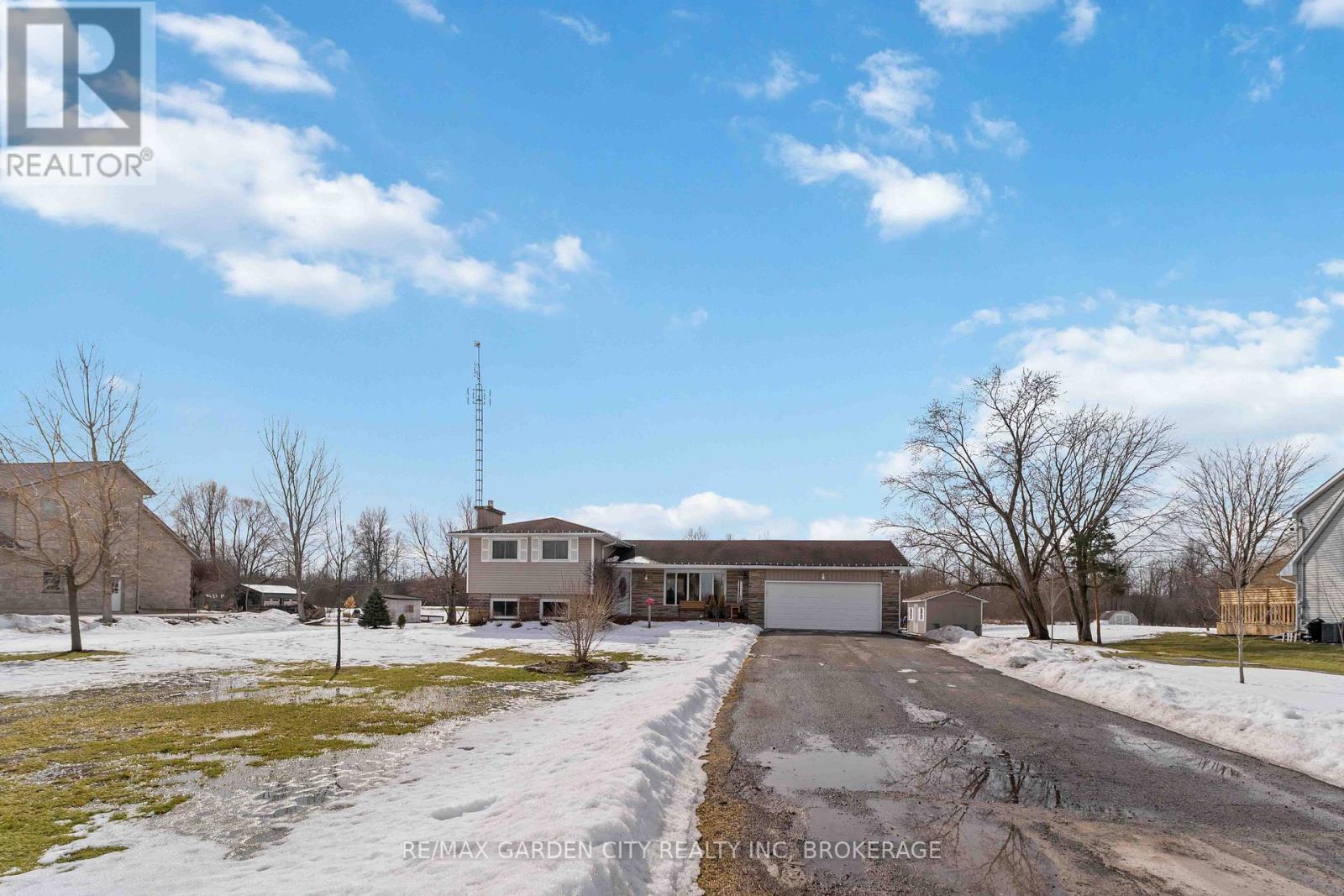 147 Cairns Crescent, Fort Erie, Ontario  L2A 5M4 - Photo 4 - X12855946