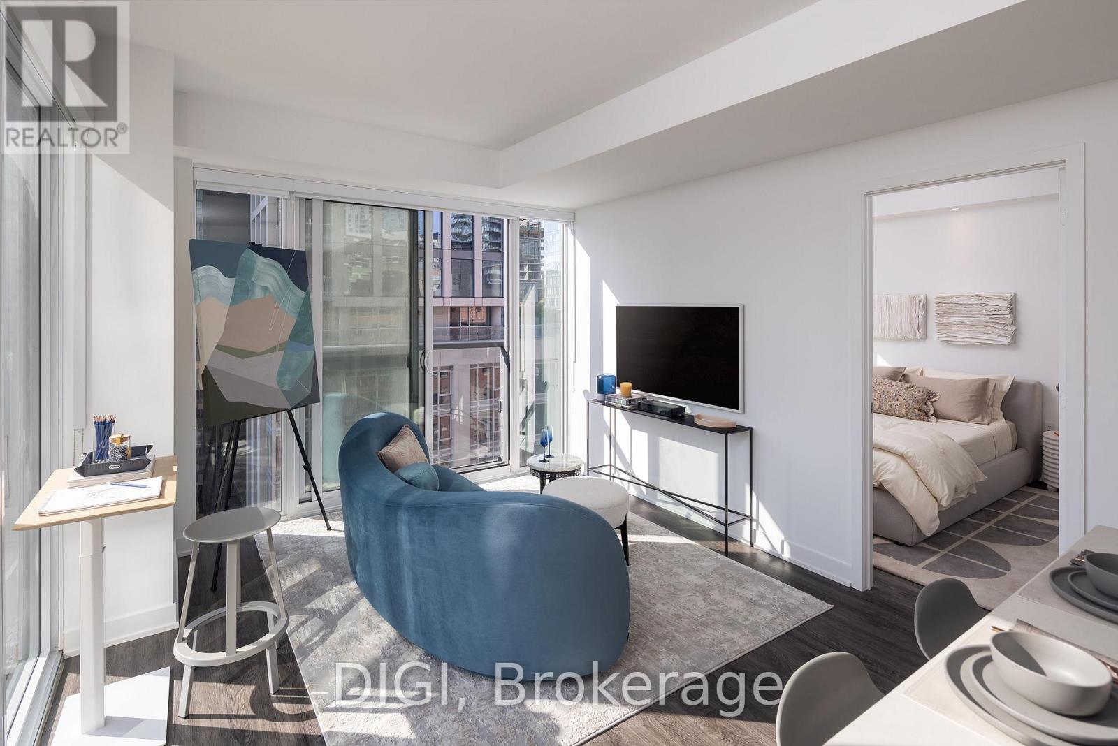 1802 - 8 GLOUCESTER STREET, Toronto, Ontario