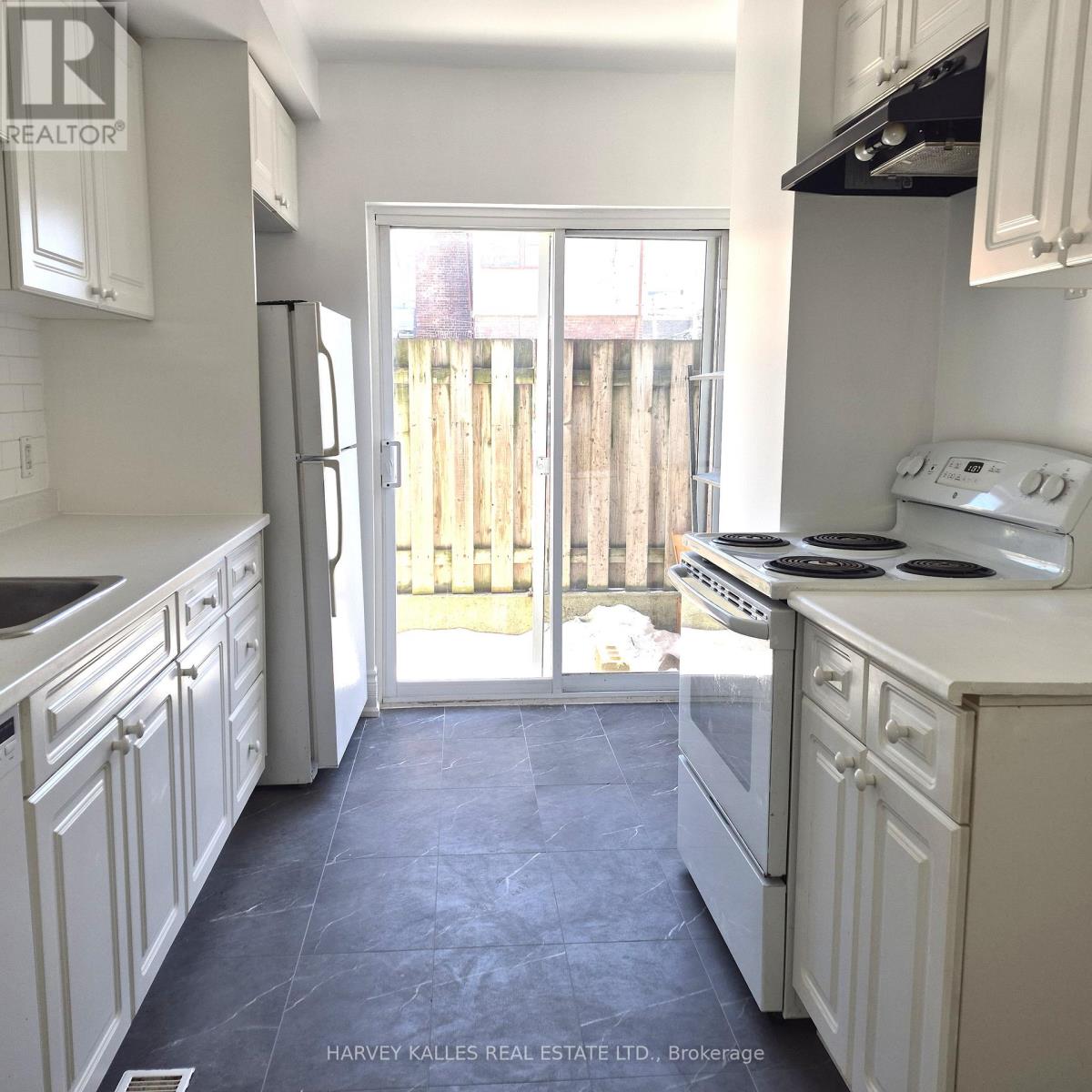 57b Clinton Street, Toronto (Palmerston-Little Italy), Ontario  M6G 2Y4 - Photo 10 - C12855836