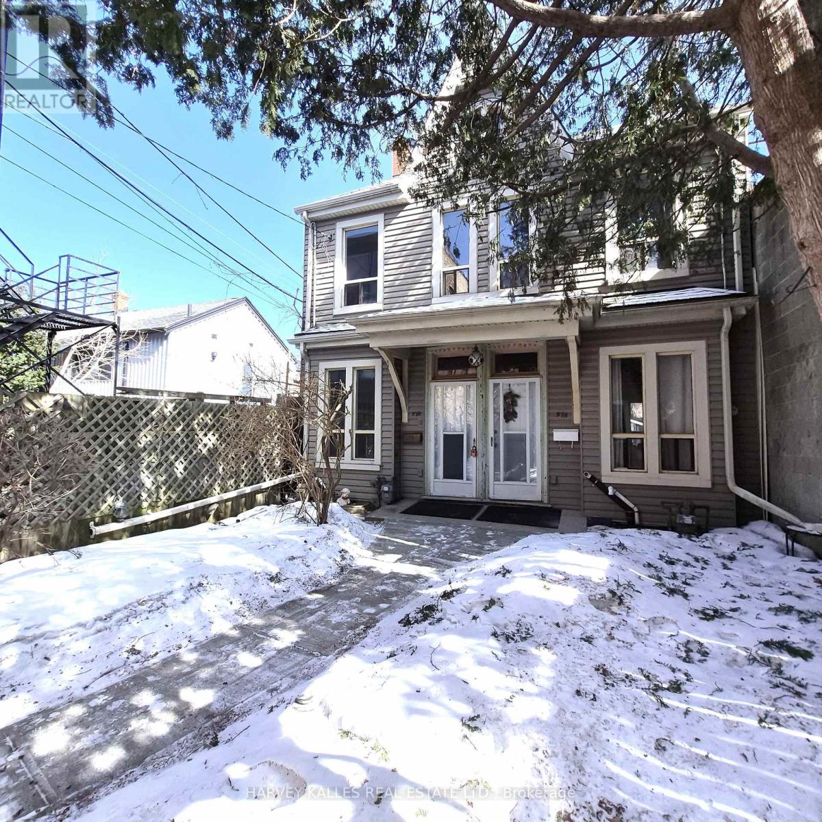 57b Clinton Street, Toronto (Palmerston-Little Italy), Ontario  M6G 2Y4 - Photo 2 - C12855836