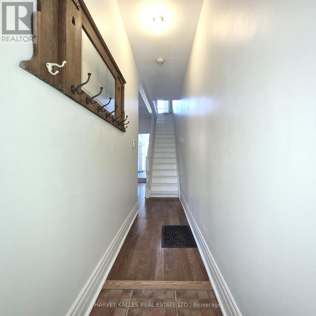 57b Clinton Street, Toronto (Palmerston-Little Italy), Ontario  M6G 2Y4 - Photo 3 - C12855836