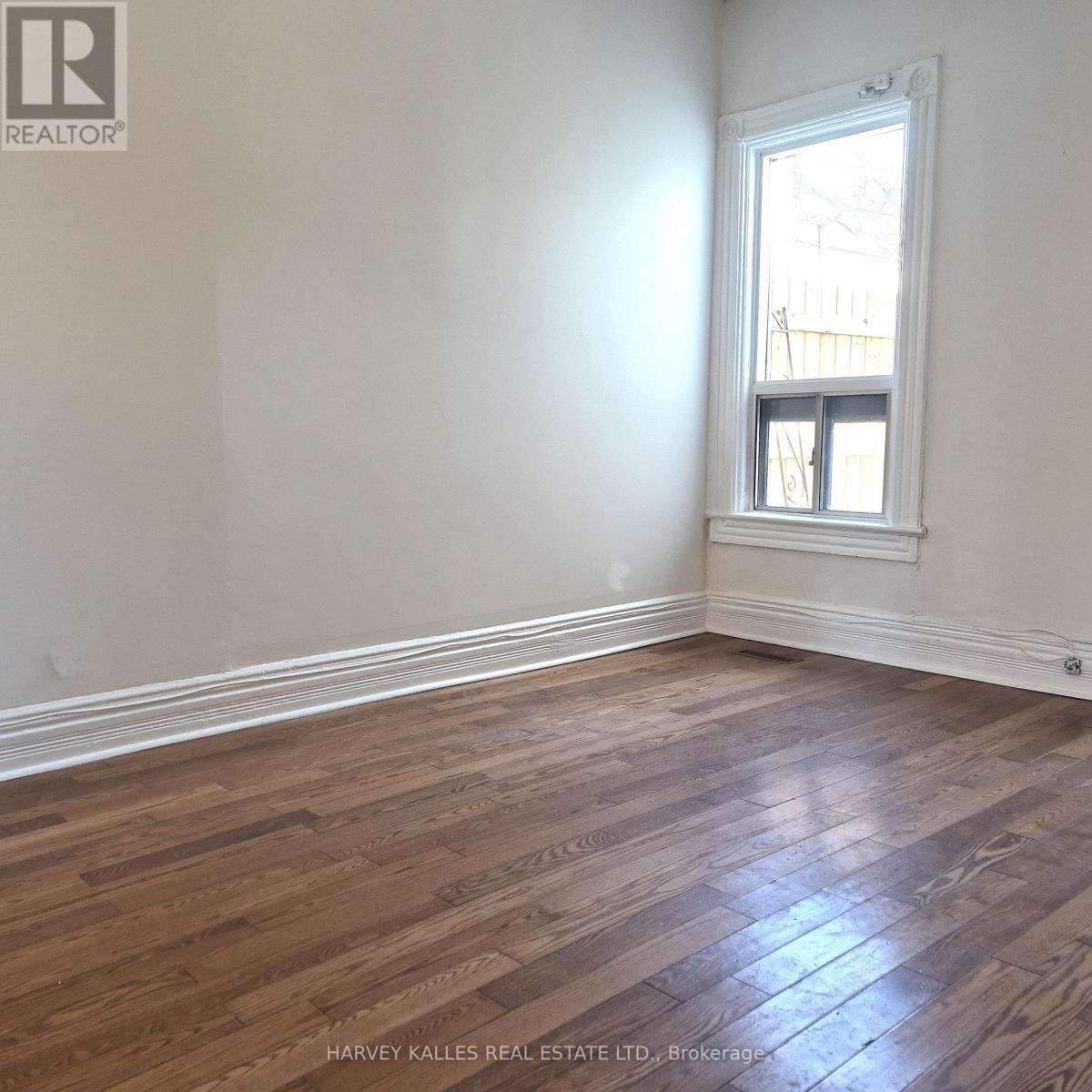 57b Clinton Street, Toronto (Palmerston-Little Italy), Ontario  M6G 2Y4 - Photo 8 - C12855836