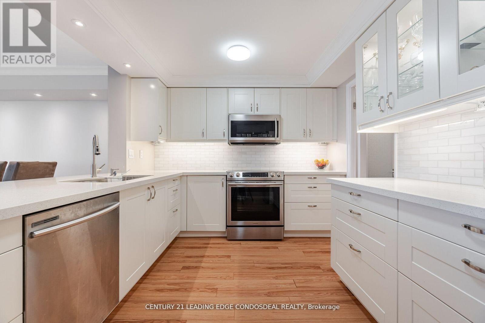 2106 - 33 University Avenue, Toronto, Ontario  M5J 2S7 - Photo 16 - C12855974