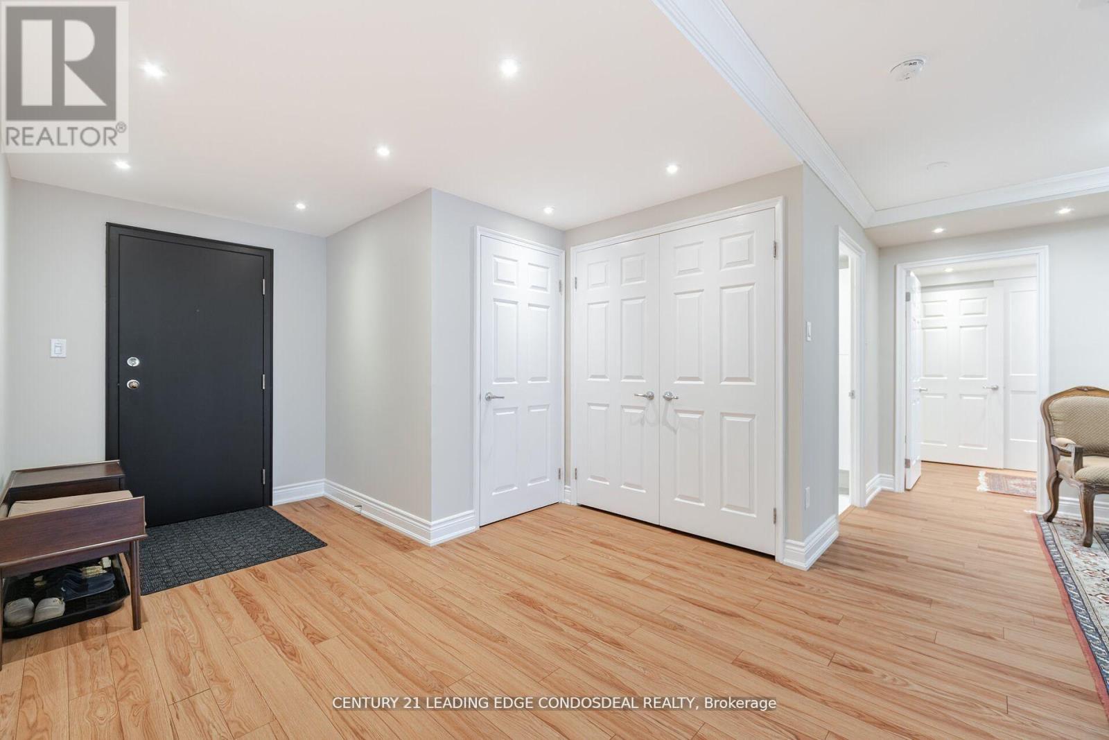 2106 - 33 University Avenue, Toronto, Ontario  M5J 2S7 - Photo 4 - C12855974