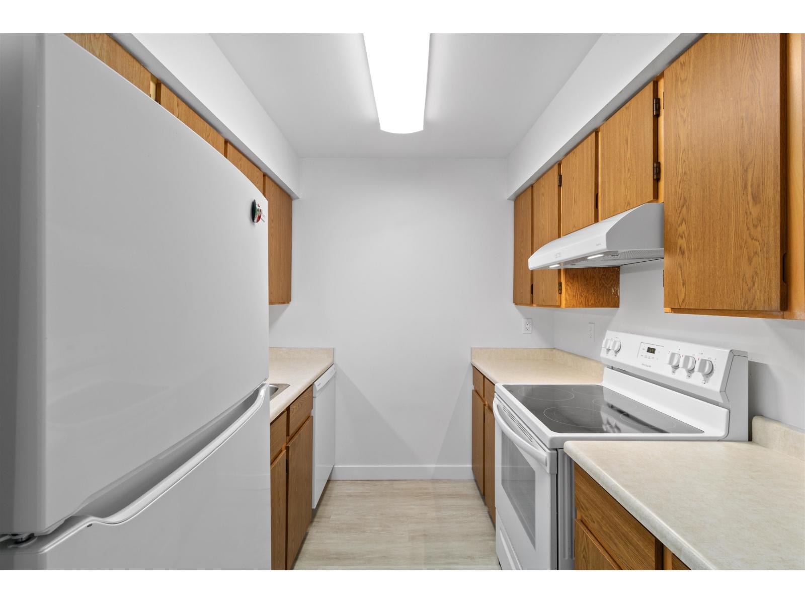 103 17661 58a Avenue, Surrey, British Columbia  V3S 1N4 - Photo 7 - R3097052