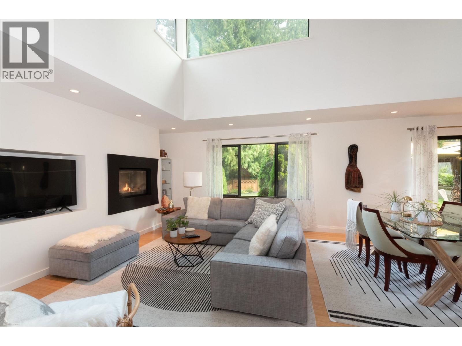 1930 Panorama Drive, North Vancouver, British Columbia  V7G 1V1 - Photo 13 - R3096128