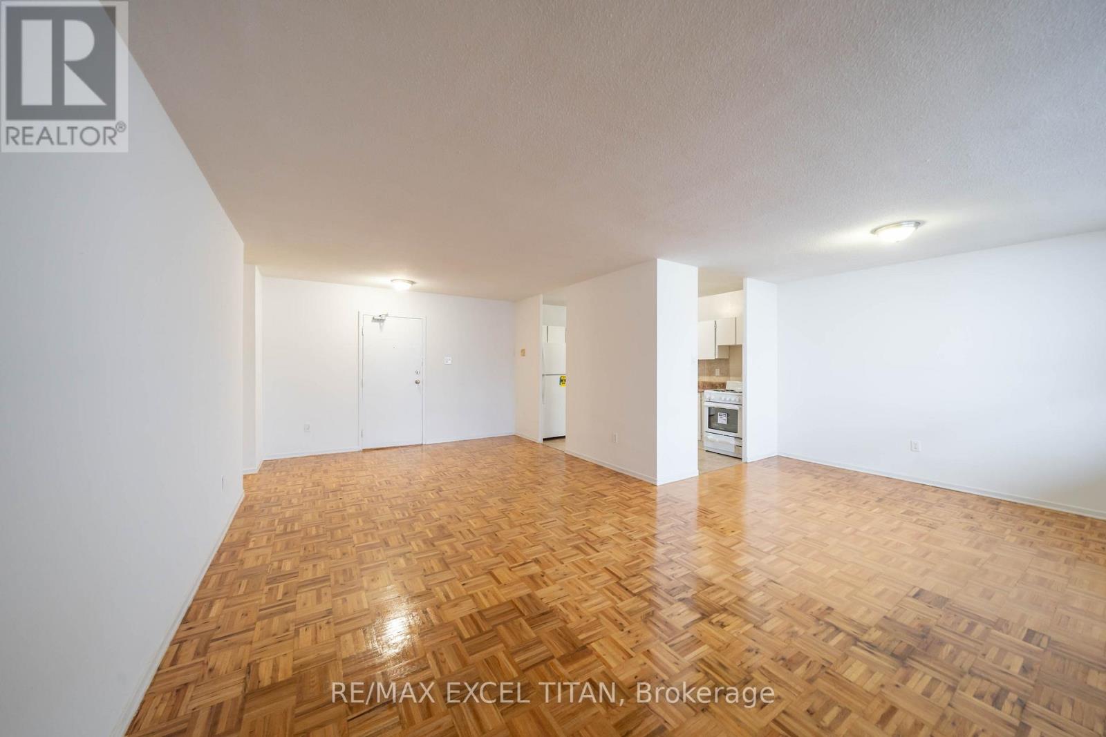 802 - 5 GLAMORGAN AVENUE, Toronto, Ontario