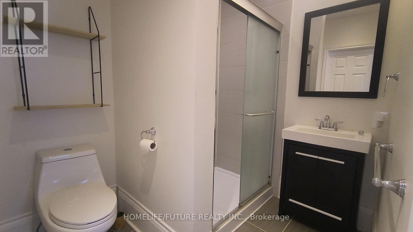 # 1 - 92 Adelaide Avenue, Oshawa, Ontario  L1G 1Z1 - Photo 5 - E12855982