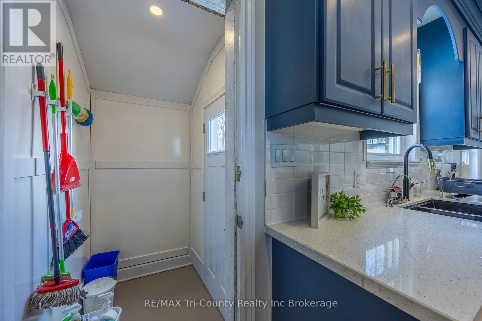 909 James Street, Norfolk, Ontario  N4B 2E3 - Photo 22 - X12820060