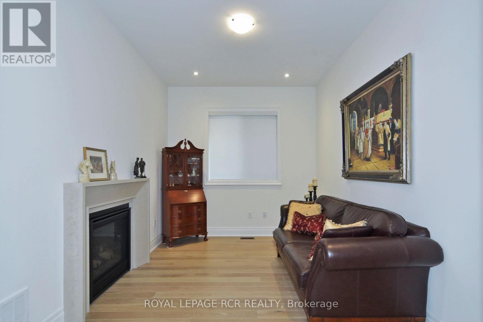 200 Silver Creek Drive, Vaughan (Vellore Village), Ontario  L3L 0B5 - Photo 10 - N12855736