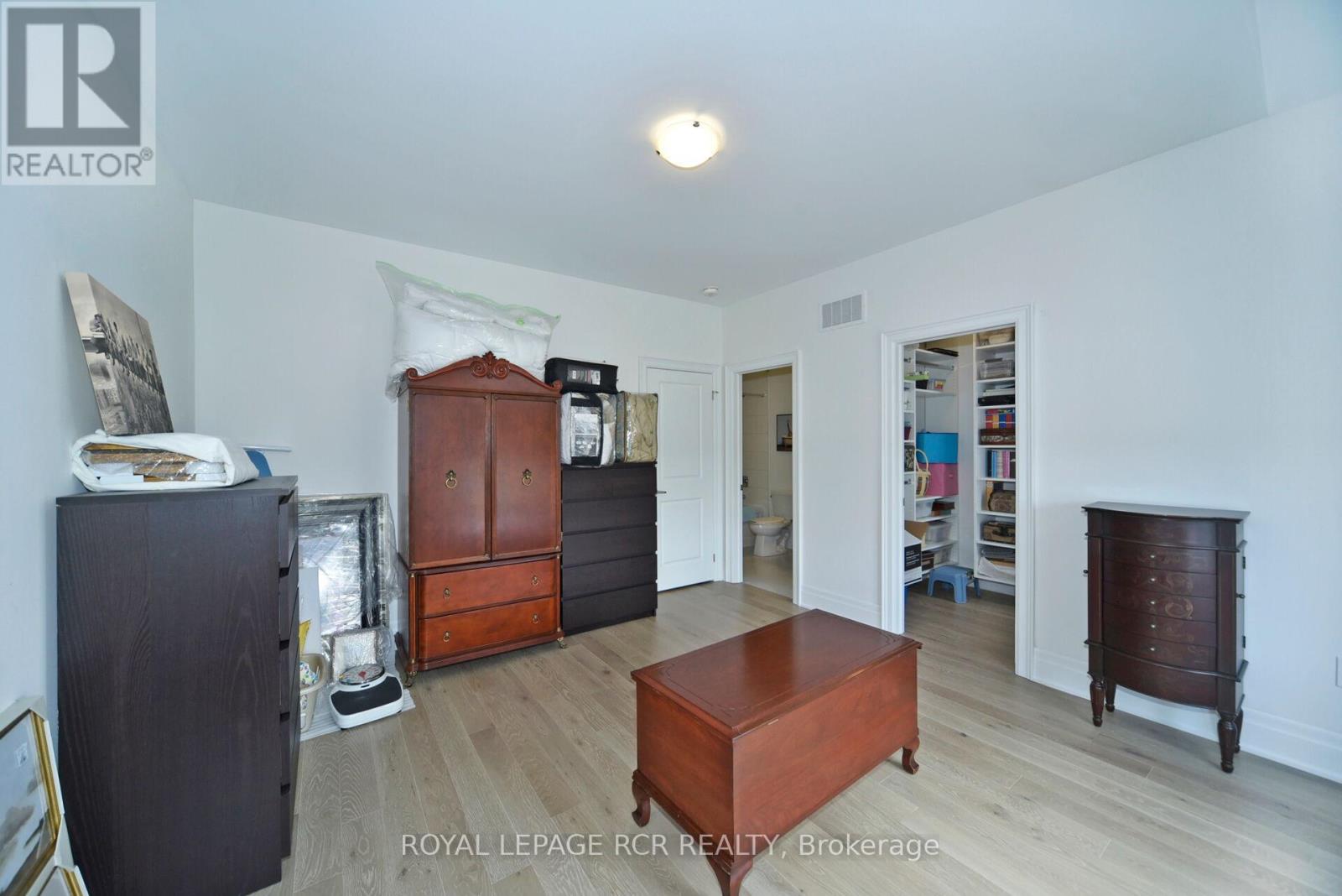 200 Silver Creek Drive, Vaughan (Vellore Village), Ontario  L3L 0B5 - Photo 25 - N12855736