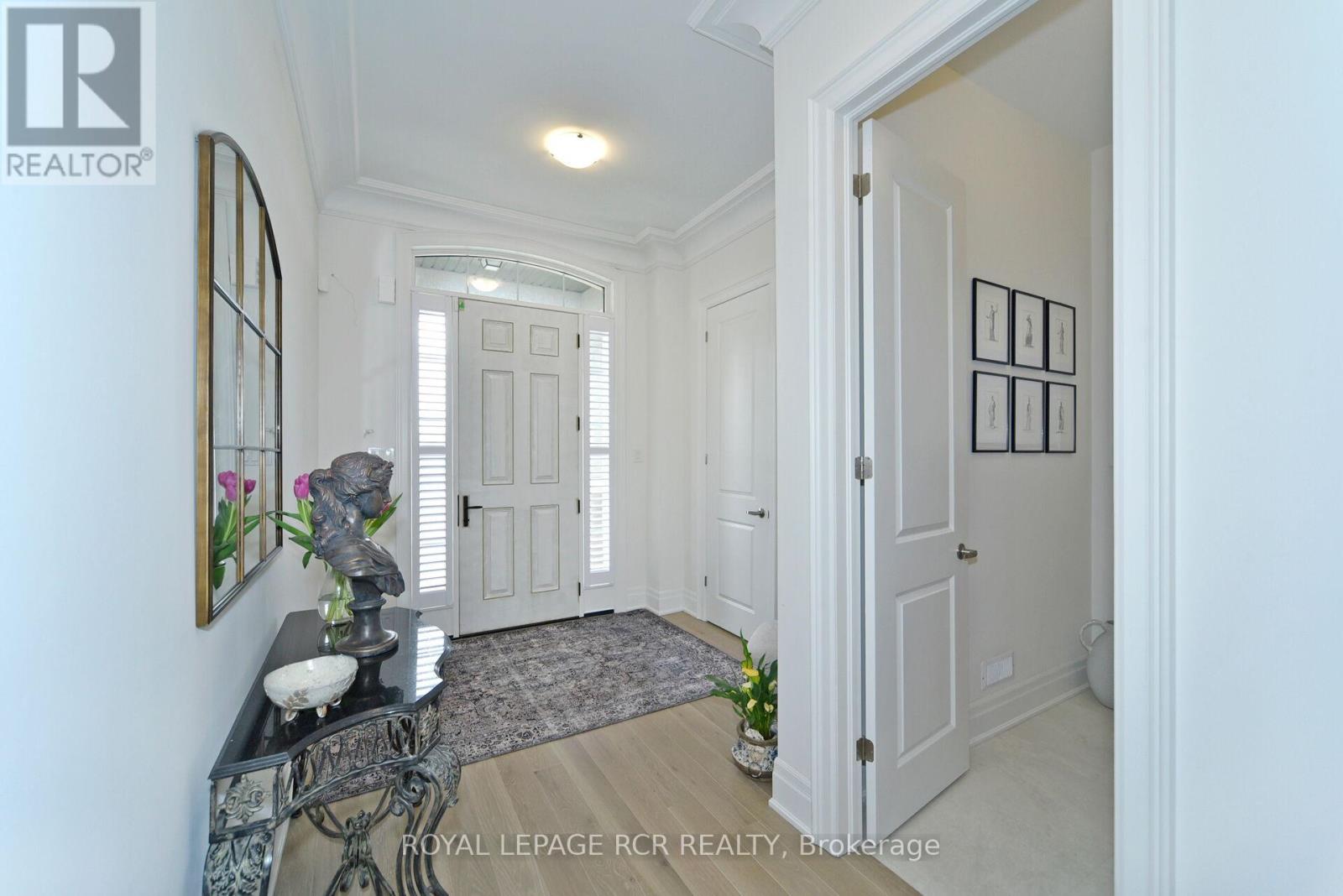 200 Silver Creek Drive, Vaughan (Vellore Village), Ontario  L3L 0B5 - Photo 3 - N12855736