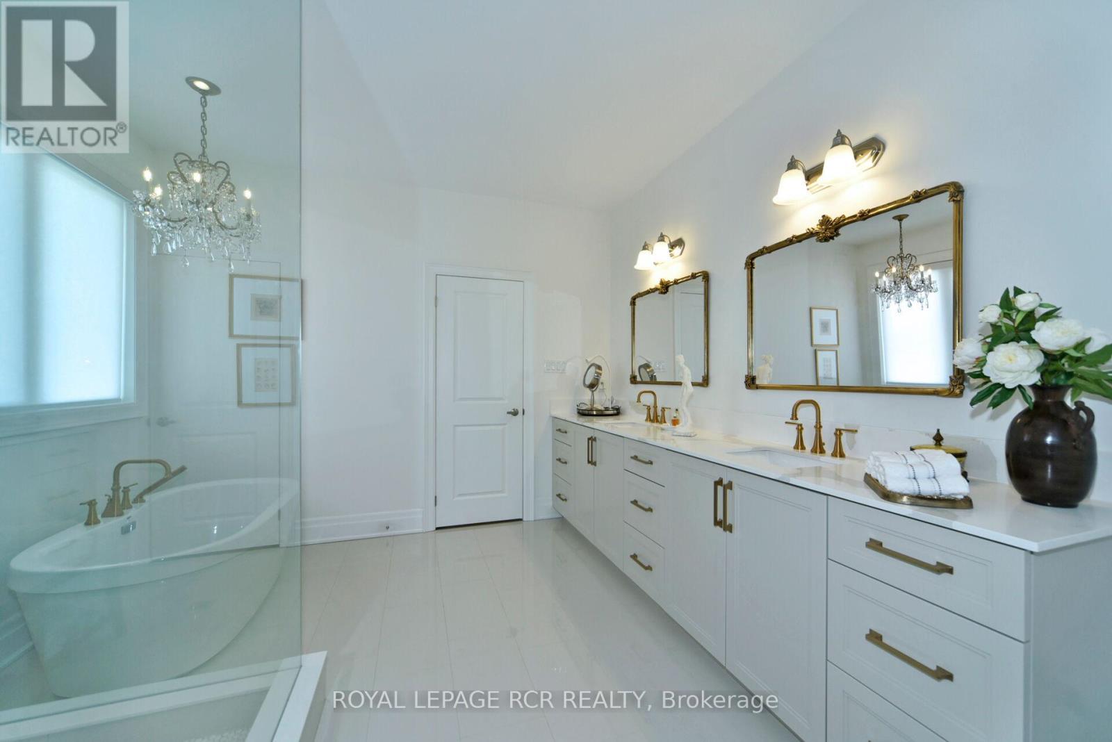 200 Silver Creek Drive, Vaughan (Vellore Village), Ontario  L3L 0B5 - Photo 39 - N12855736