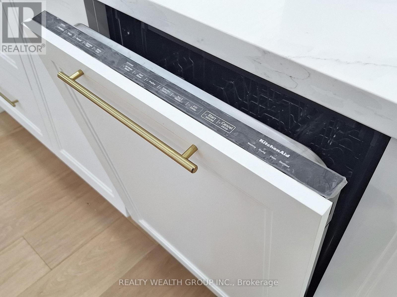 46 Sycamore Drive, Markham (Aileen-Willowbrook), Ontario  L3T 5V6 - Photo 14 - N12855834