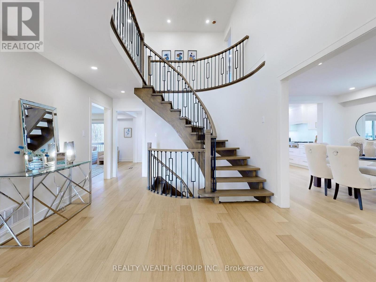 46 Sycamore Drive, Markham (Aileen-Willowbrook), Ontario  L3T 5V6 - Photo 3 - N12855834