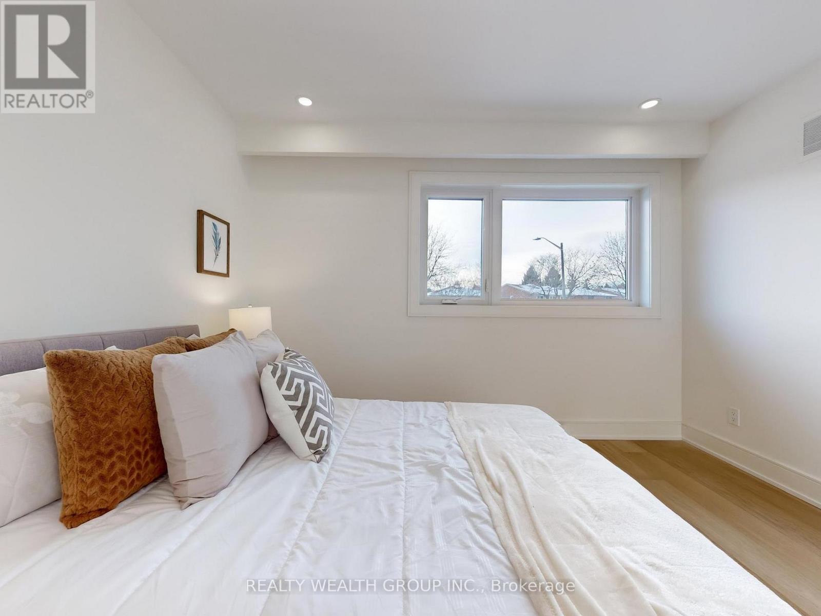 46 Sycamore Drive, Markham (Aileen-Willowbrook), Ontario  L3T 5V6 - Photo 34 - N12855834