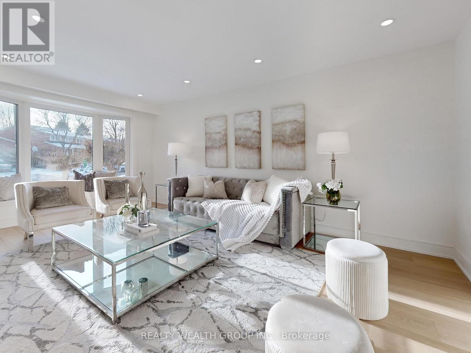 46 Sycamore Drive, Markham (Aileen-Willowbrook), Ontario  L3T 5V6 - Photo 4 - N12855834