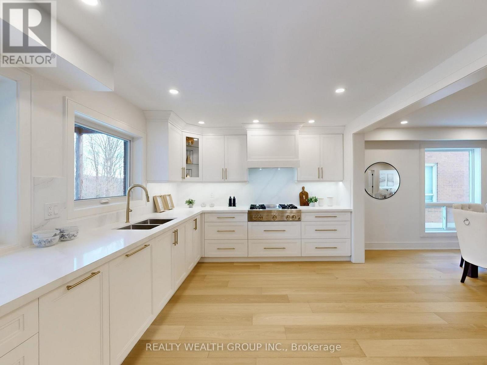 46 Sycamore Drive, Markham (Aileen-Willowbrook), Ontario  L3T 5V6 - Photo 9 - N12855834