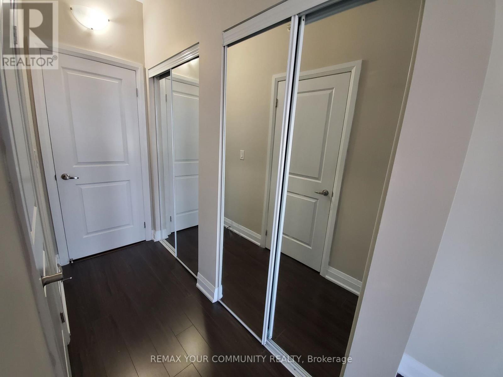 318 - 12 Woodstream Boulevard, Vaughan, Ontario  L4L 8C3 - Photo 11 - N12855872