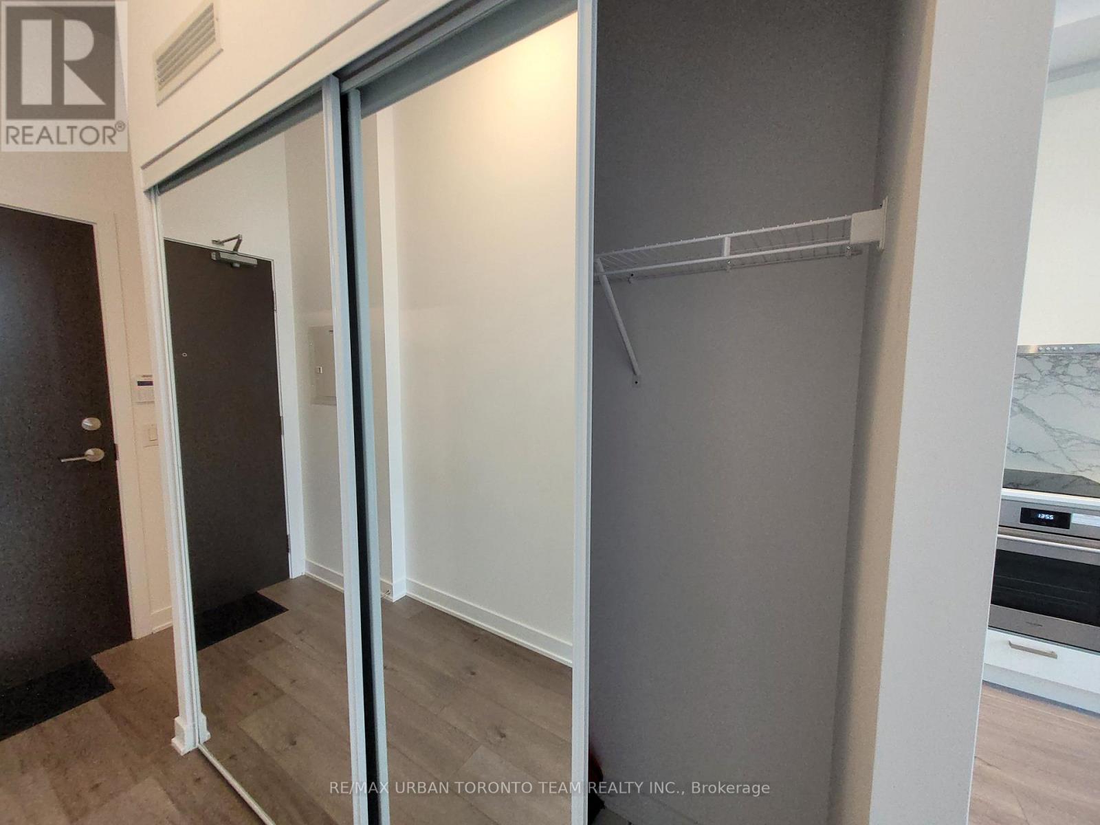 106 - 60 Honeycrisp Crescent, Vaughan (Vaughan Corporate Centre), Ontario  L4K 5Z8 - Photo 12 - N12855882