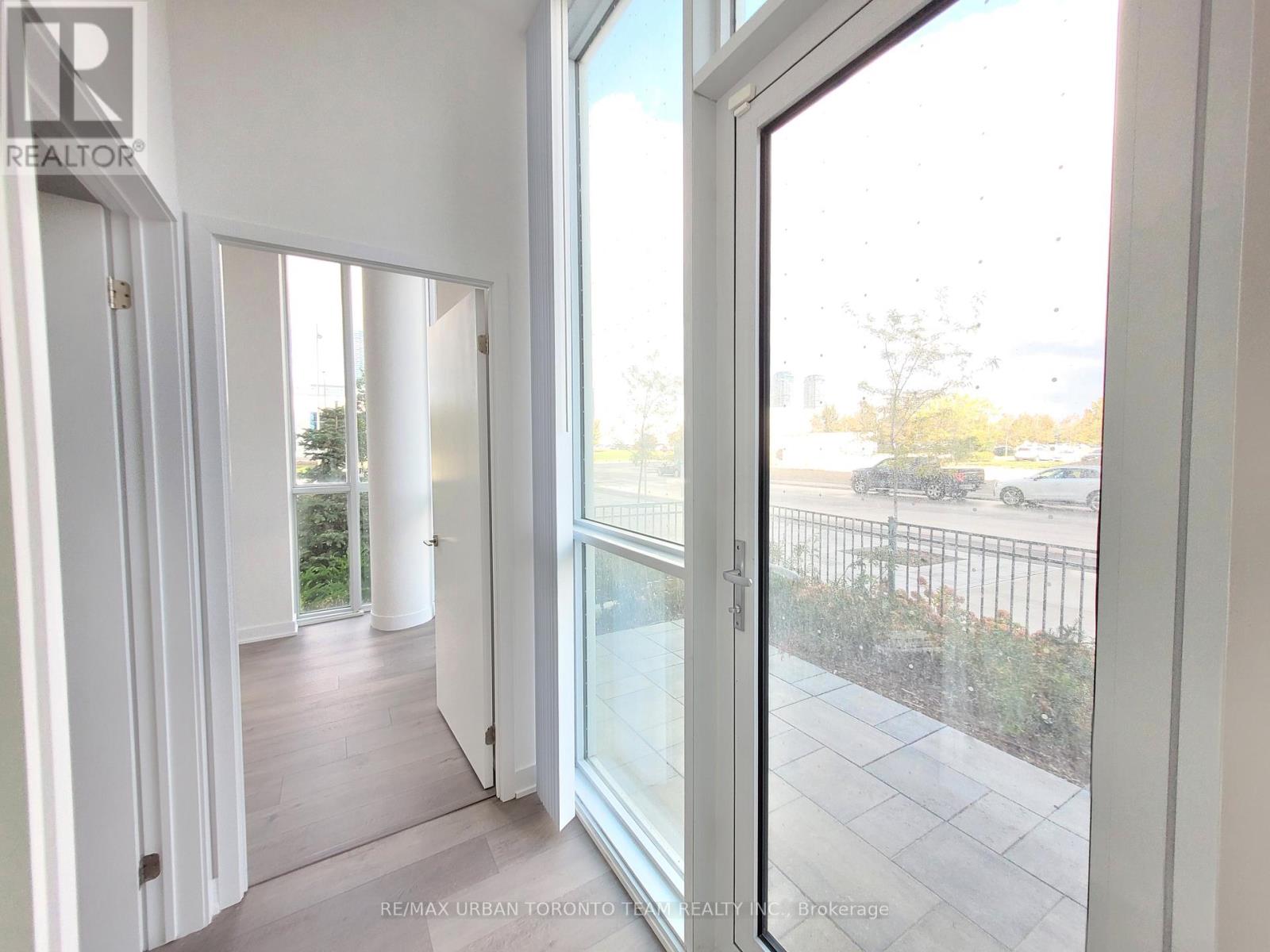 106 - 60 Honeycrisp Crescent, Vaughan (Vaughan Corporate Centre), Ontario  L4K 5Z8 - Photo 6 - N12855882