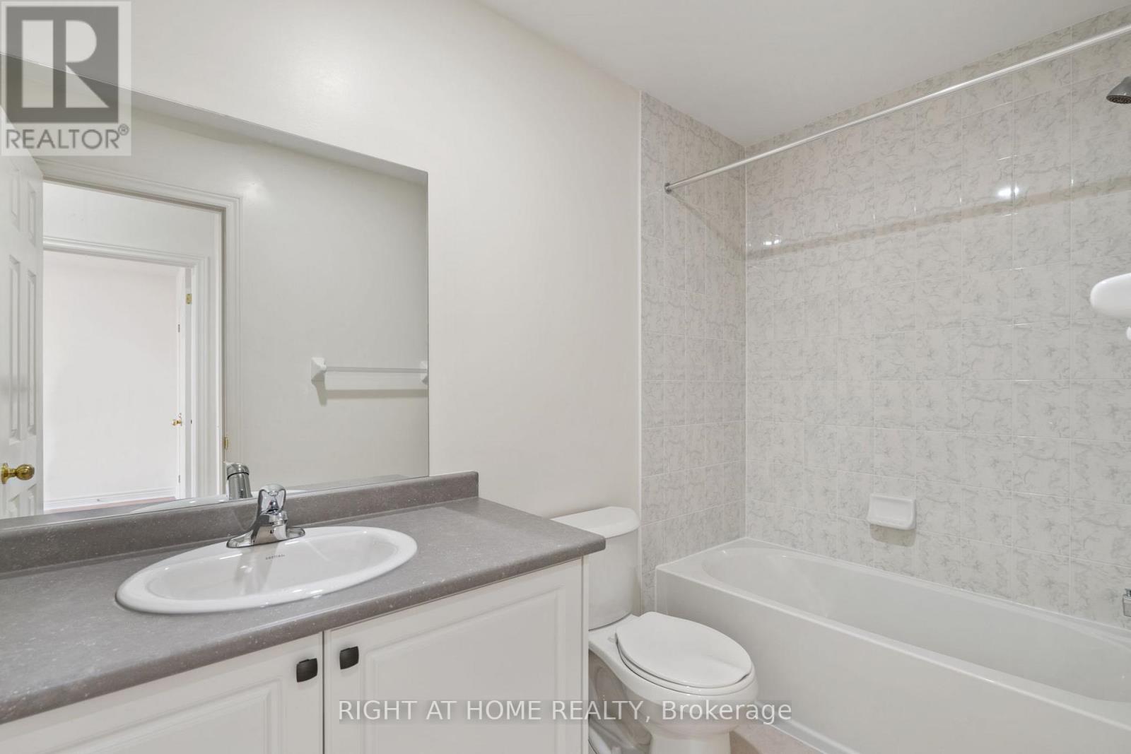 10 Mcalister Avenue, Richmond Hill, Ontario  L4S 0L3 - Photo 21 - N12855914