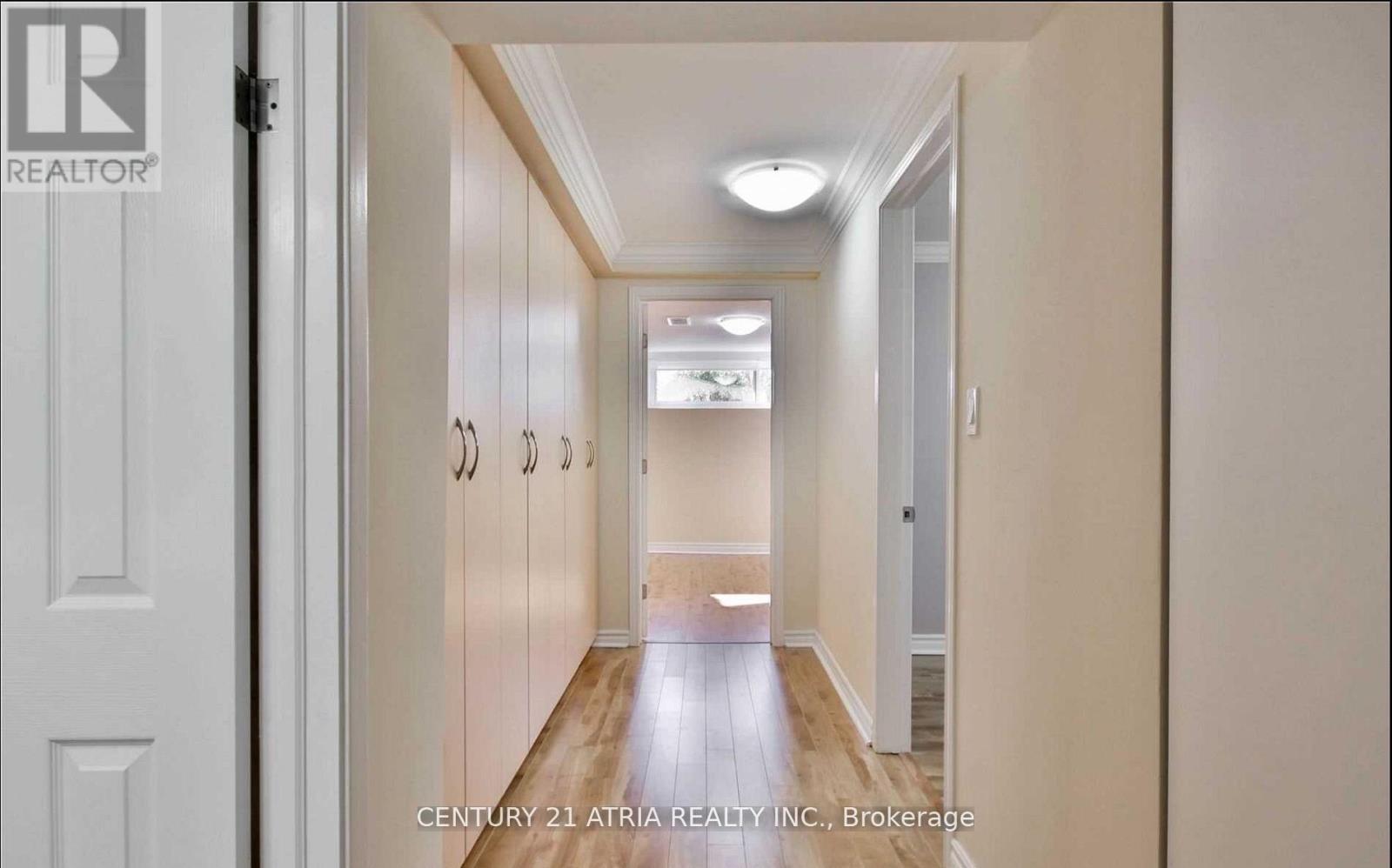 243 Harrygan Crescent, Richmond Hill, Ontario  L4C 4J2 - Photo 5 - N12855952