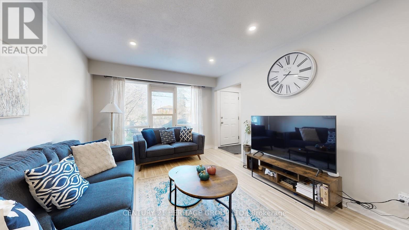 795 Greenfield Crescent, Newmarket, Ontario  L3Y 3B2 - Photo 6 - N12855988