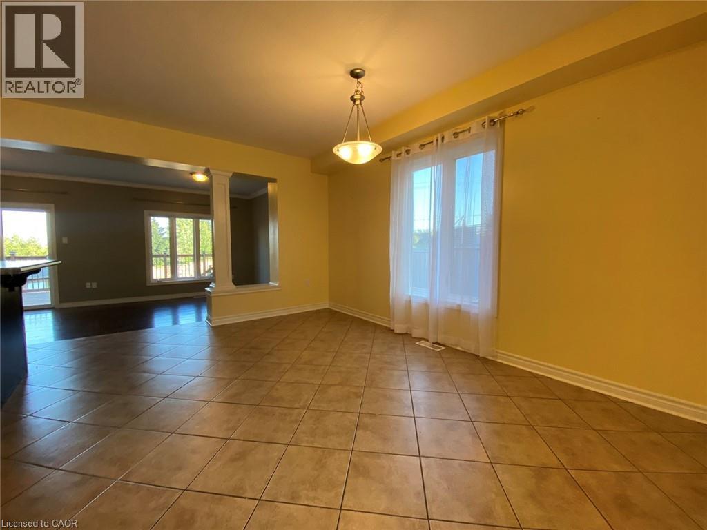 609 Isaiah Crescent, Kitchener, Ontario  N2E 0E6 - Photo 5 - 40810314