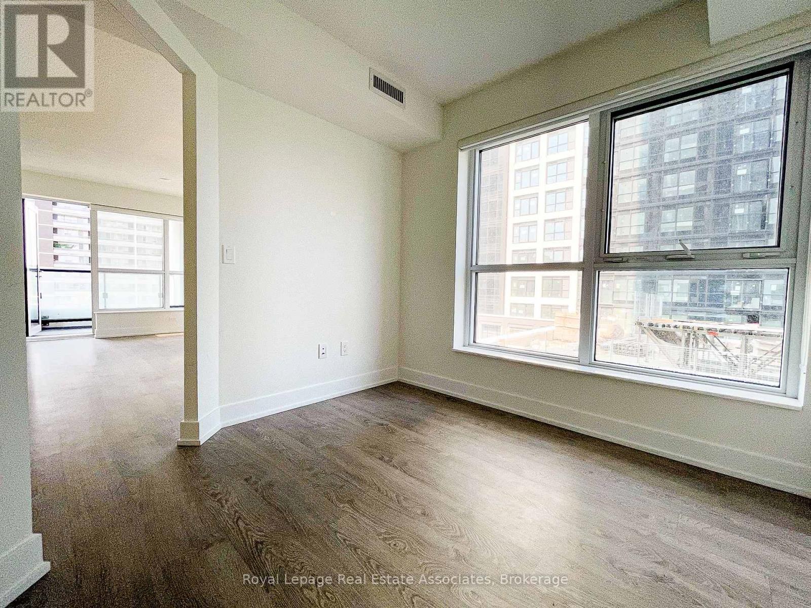 404 - 7 Mabelle Avenue, Toronto (Islington-City Centre West), Ontario  M5T 0C9 - Photo 6 - W12855756