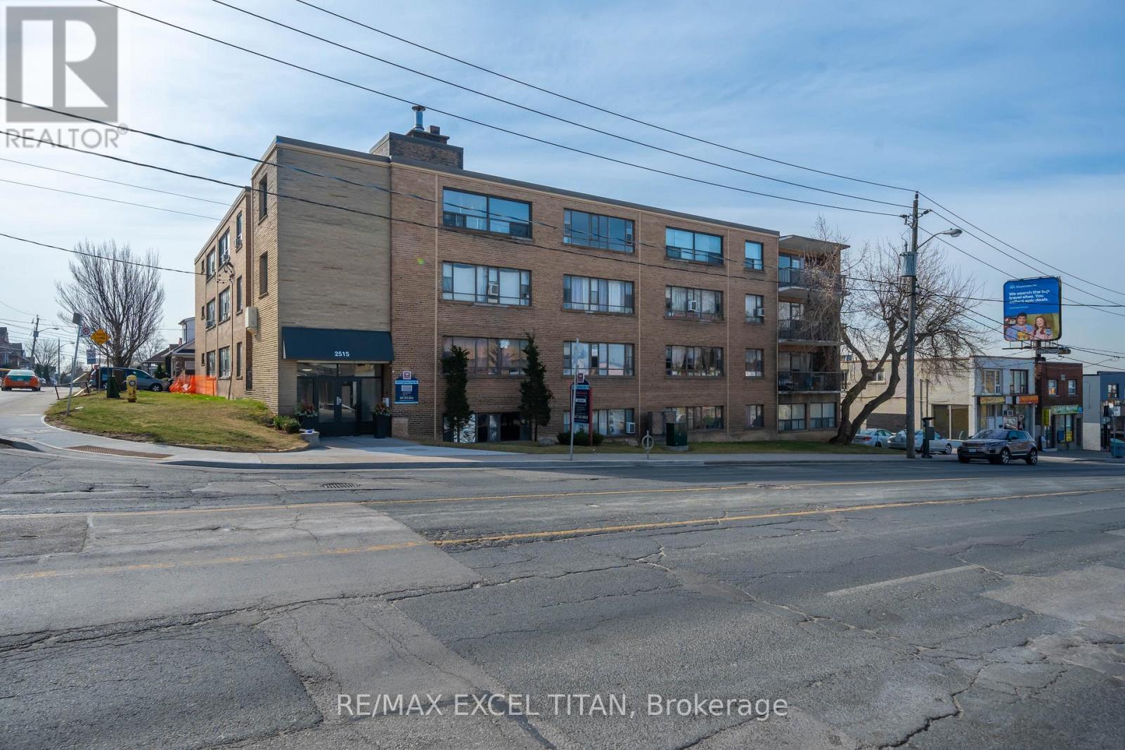 302 - 2515 Eglinton Avenue W, Toronto (Keelesdale-Eglinton West), Ontario  M6M 1T2 - Photo 6 - W12855776